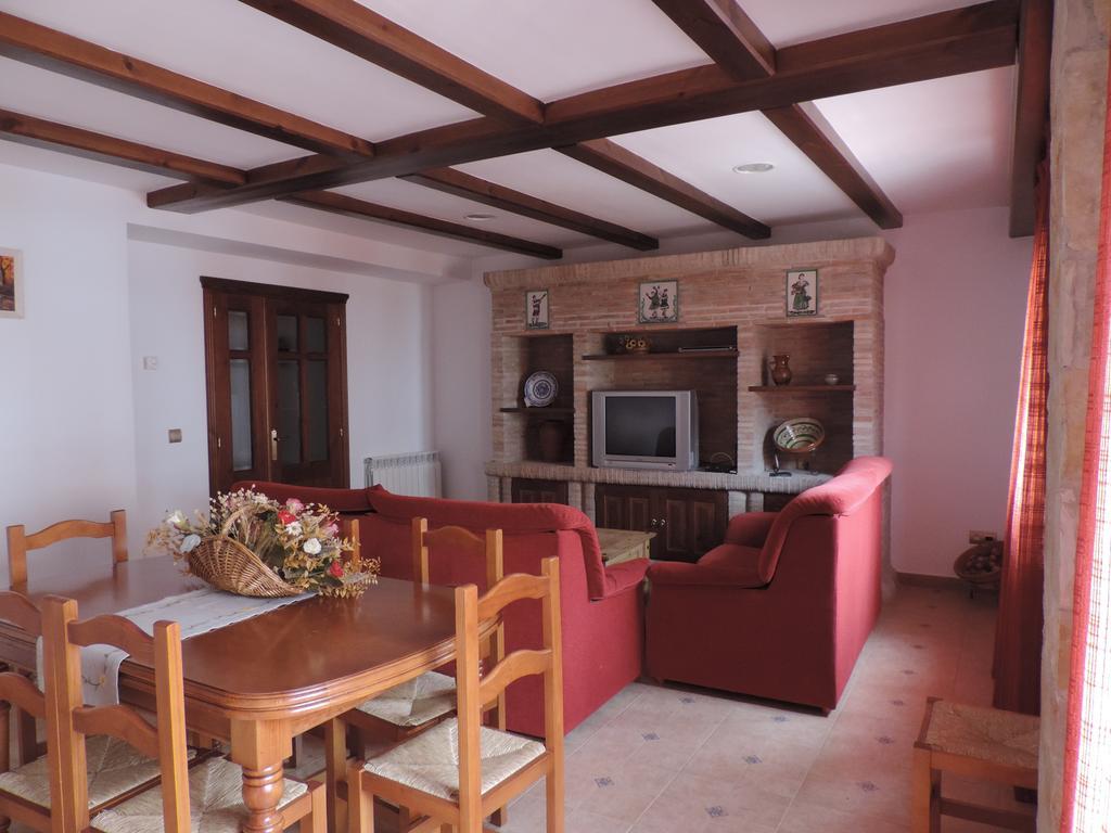 Apartamentos Turisticos El Refugio Mora de Rubielos Room photo